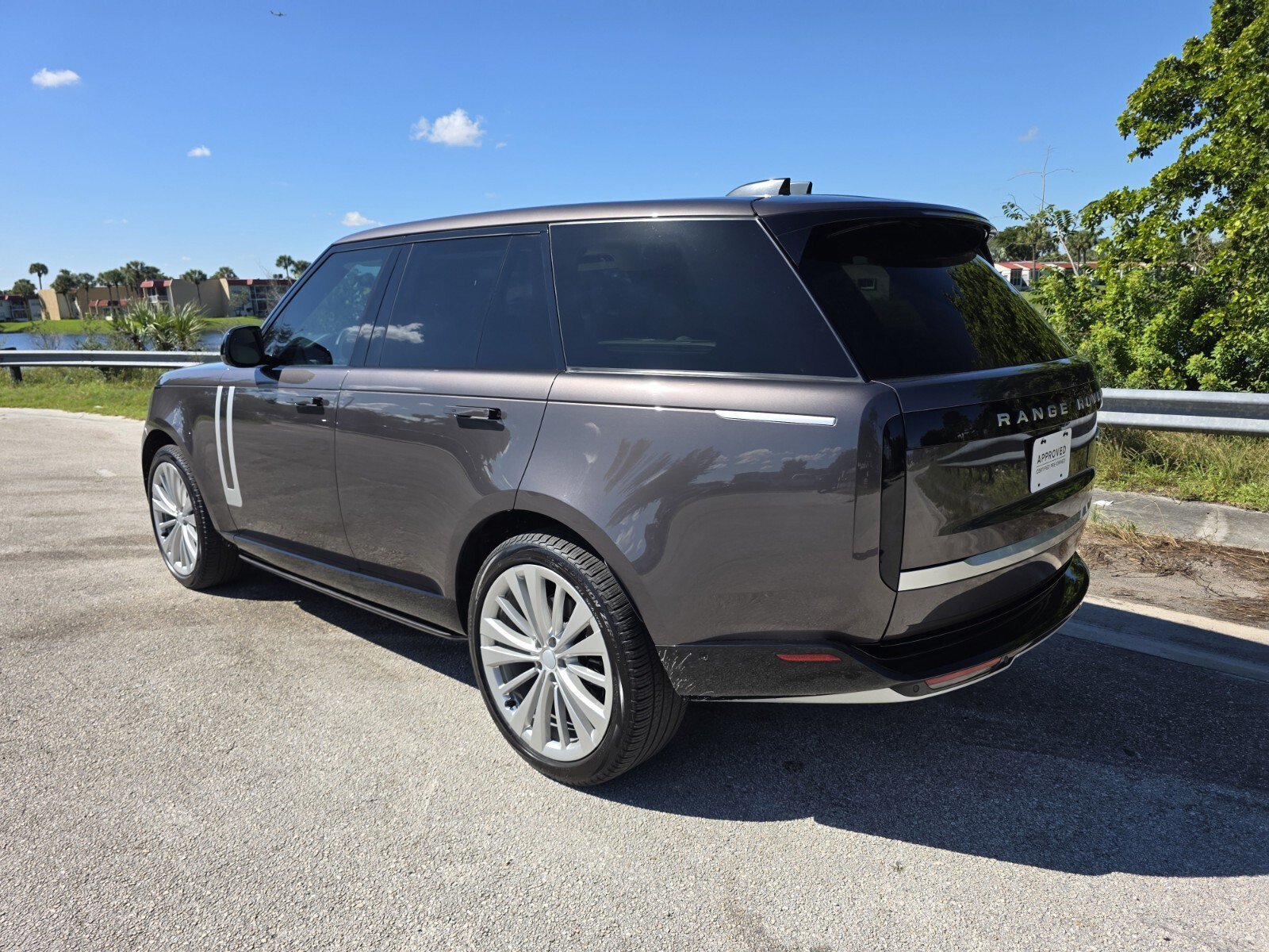 Certified Used 2023 Charente Grey Premium Metallic Land Rover P530 First Edition image 2
