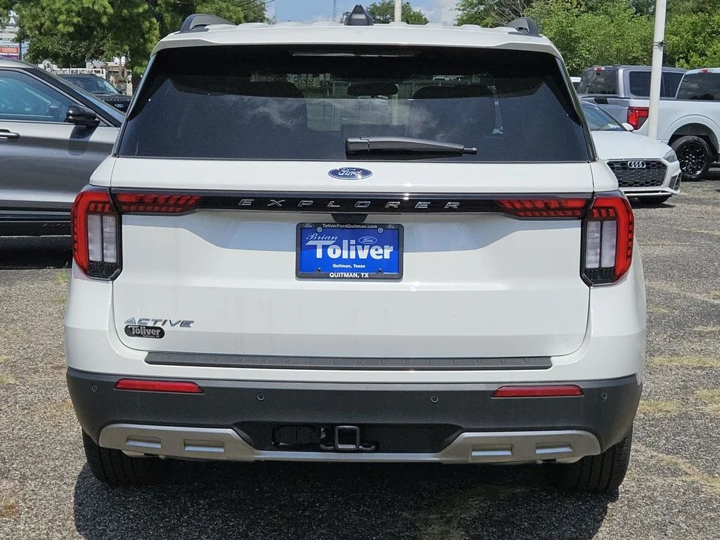 2026 Ford Explorer Active - Photo 8