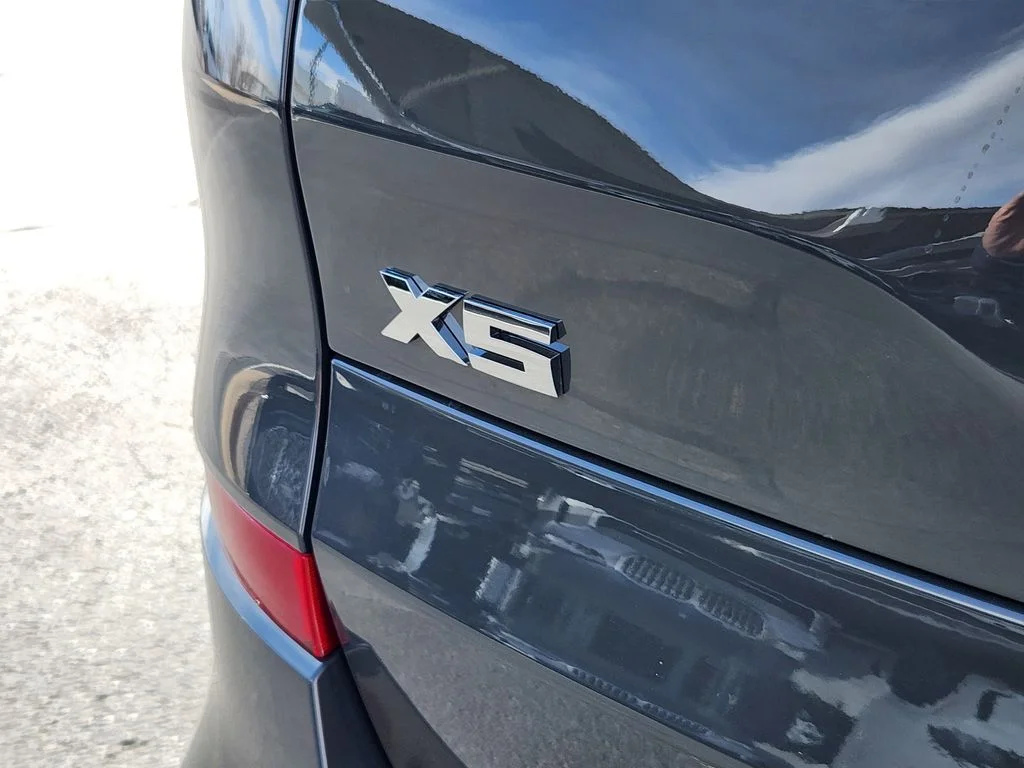 New 2026 Dravit Grey Metallic BMW M60i image 21