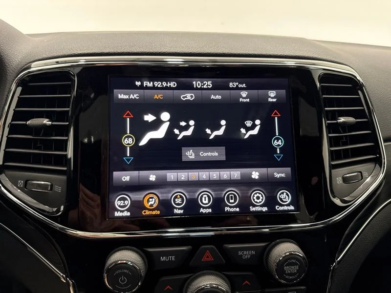 Used 2020 Red Jeep Limited image 31