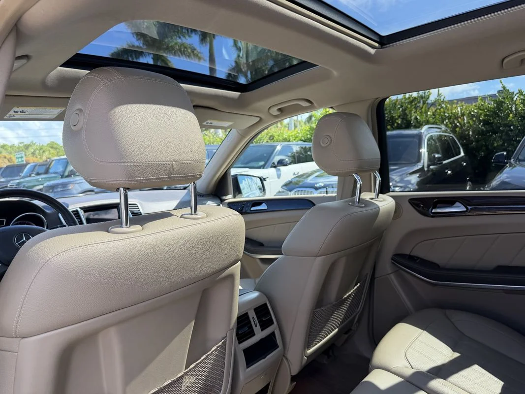 Used 2014  Mercedes-Benz 4MATIC® image 14