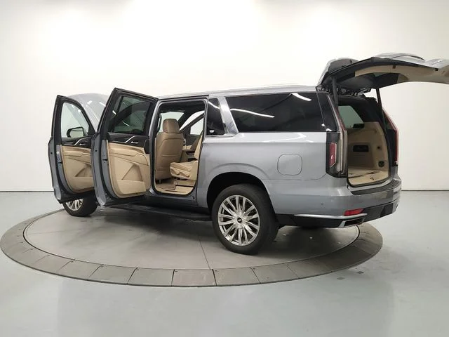 Used 2023 Silver Cadillac Premium image 13