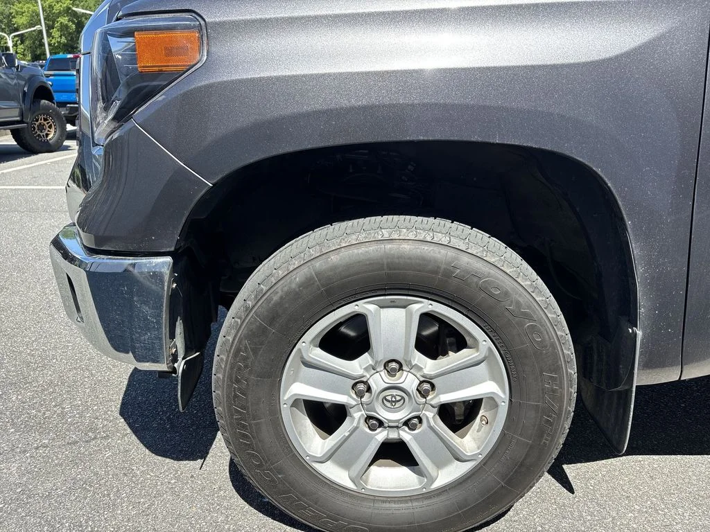 Used 2020 Gray Toyota SR5 image 18