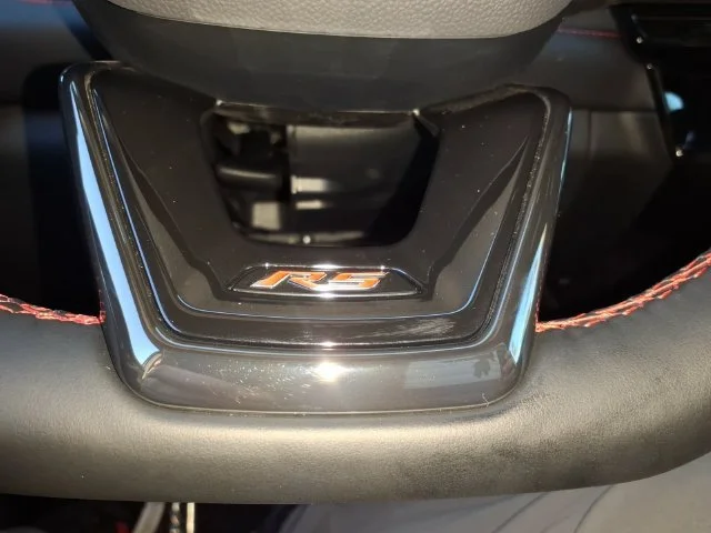 Used 2026 Polar White Tricoat Chevrolet RS image 25