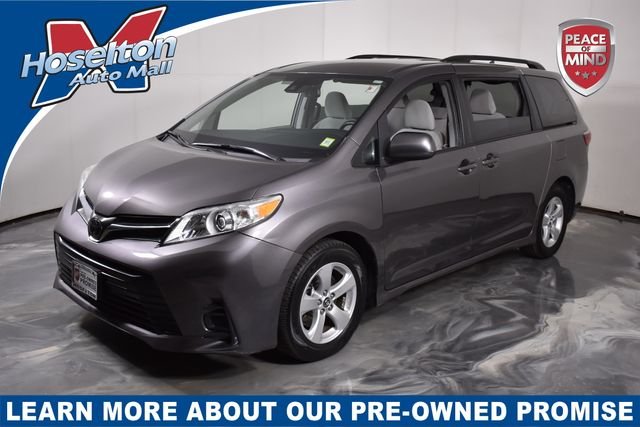2019 Toyota Sienna LE