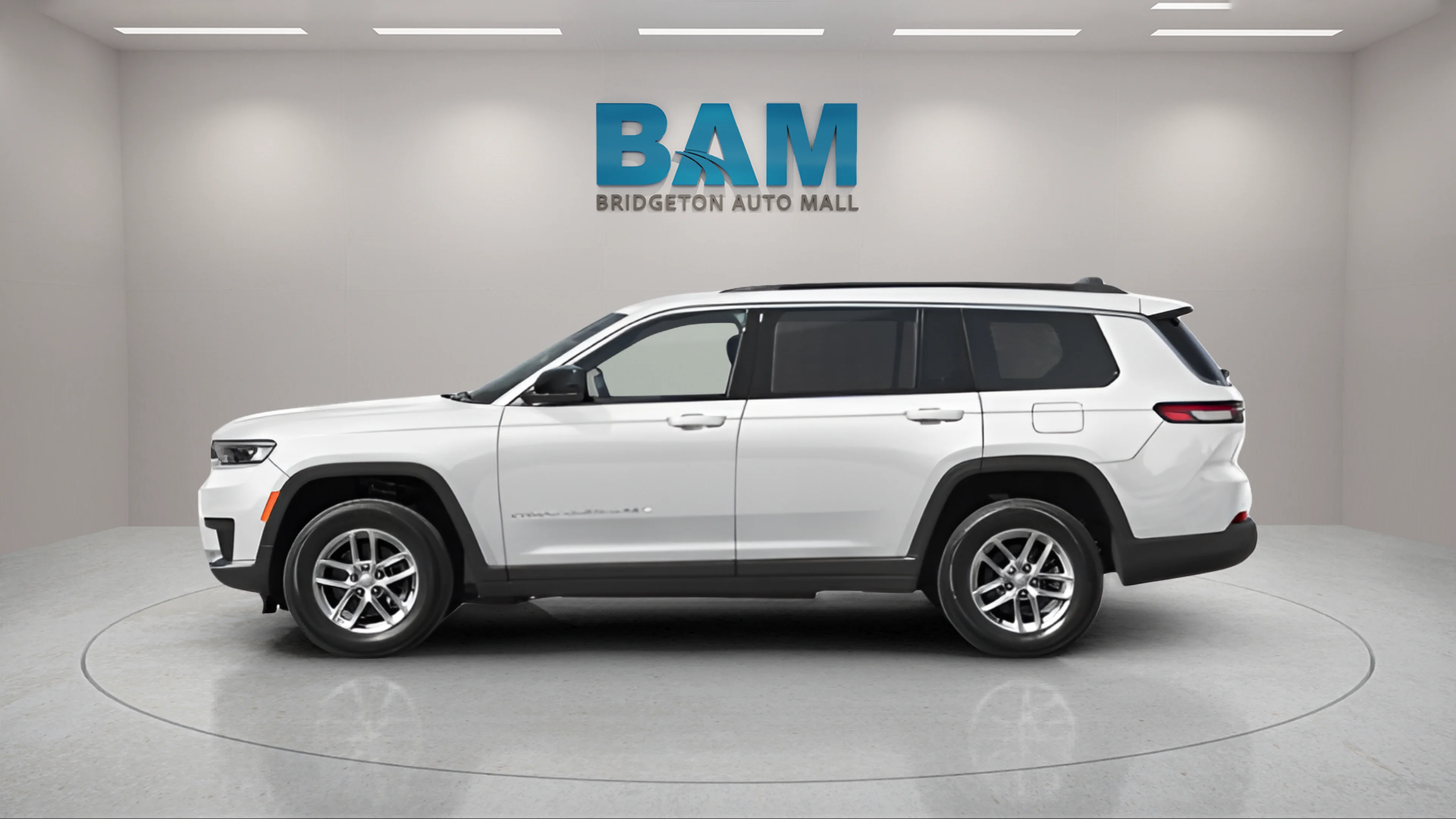 New 2027 Bright White Clearcoat Jeep Limited image 4