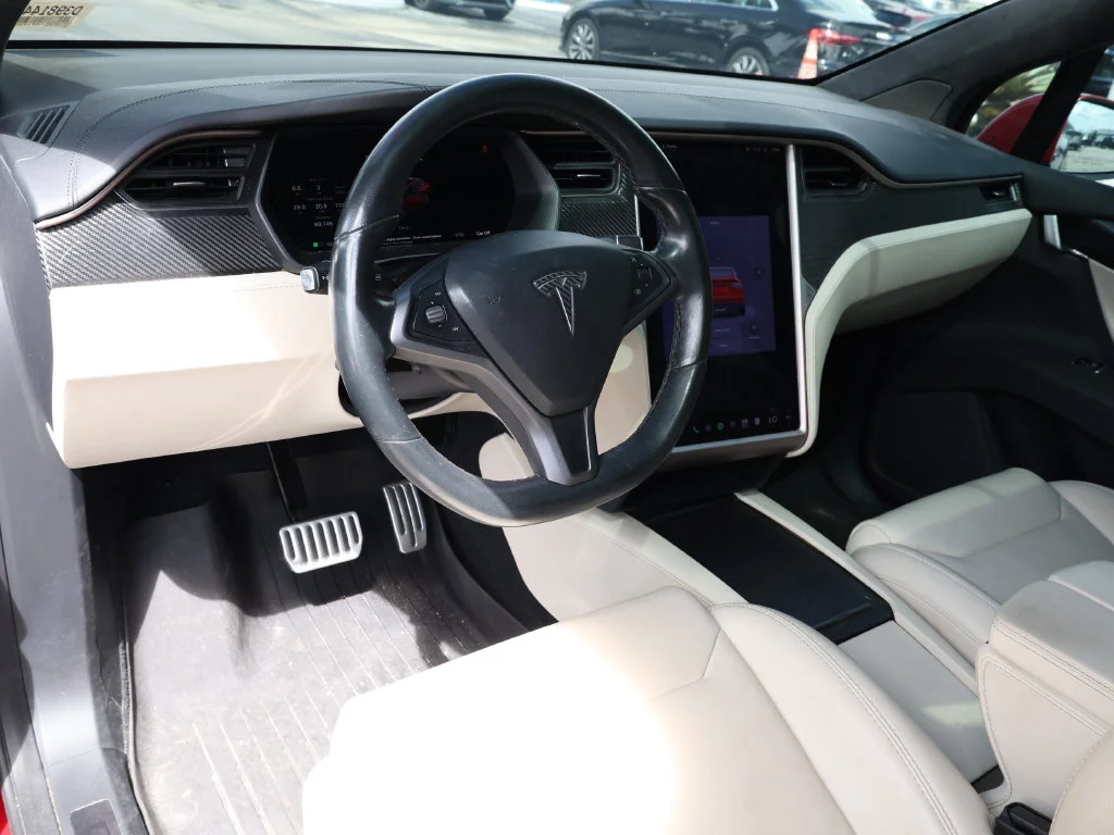 Used 2019 Red Tesla  image 14