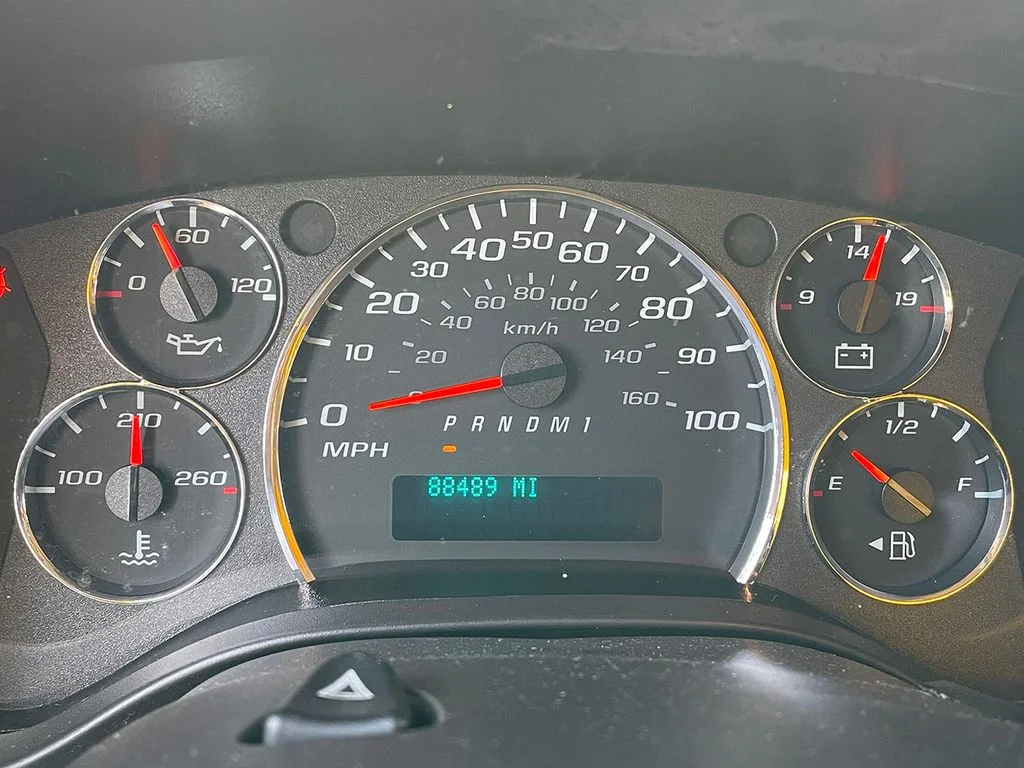 Used 2021  GMC Work Van image 24