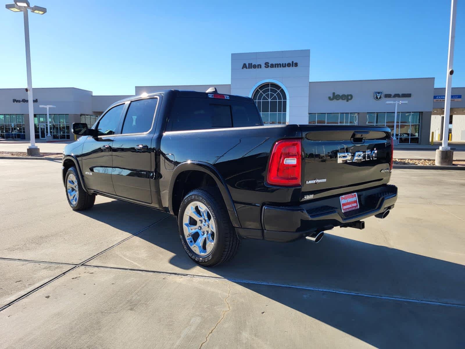 New 2026 Diamond Black Crystal Pearl-Coat Exterior Paint RAM Lone Star image 3