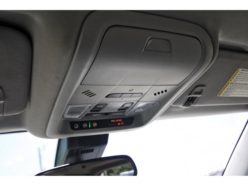 Used 2021 White Chevrolet Premier image 21