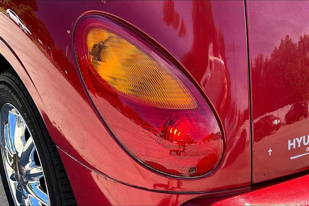 Used 2005 Red Chrysler Touring image 30