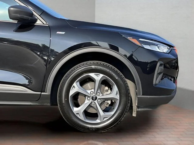 2025 Ford Escape ST-Line - Photo 29