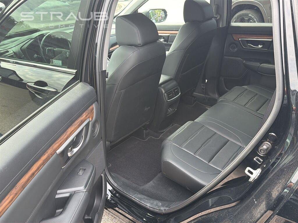 Used 2022 Crystal Black Pearl Honda Touring image 11