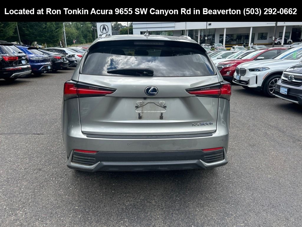 Used 2019 Atomic Silver Lexus 300h image 5