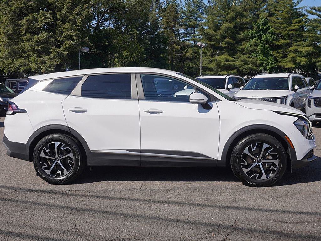 Used 2023 White Kia EX image 18