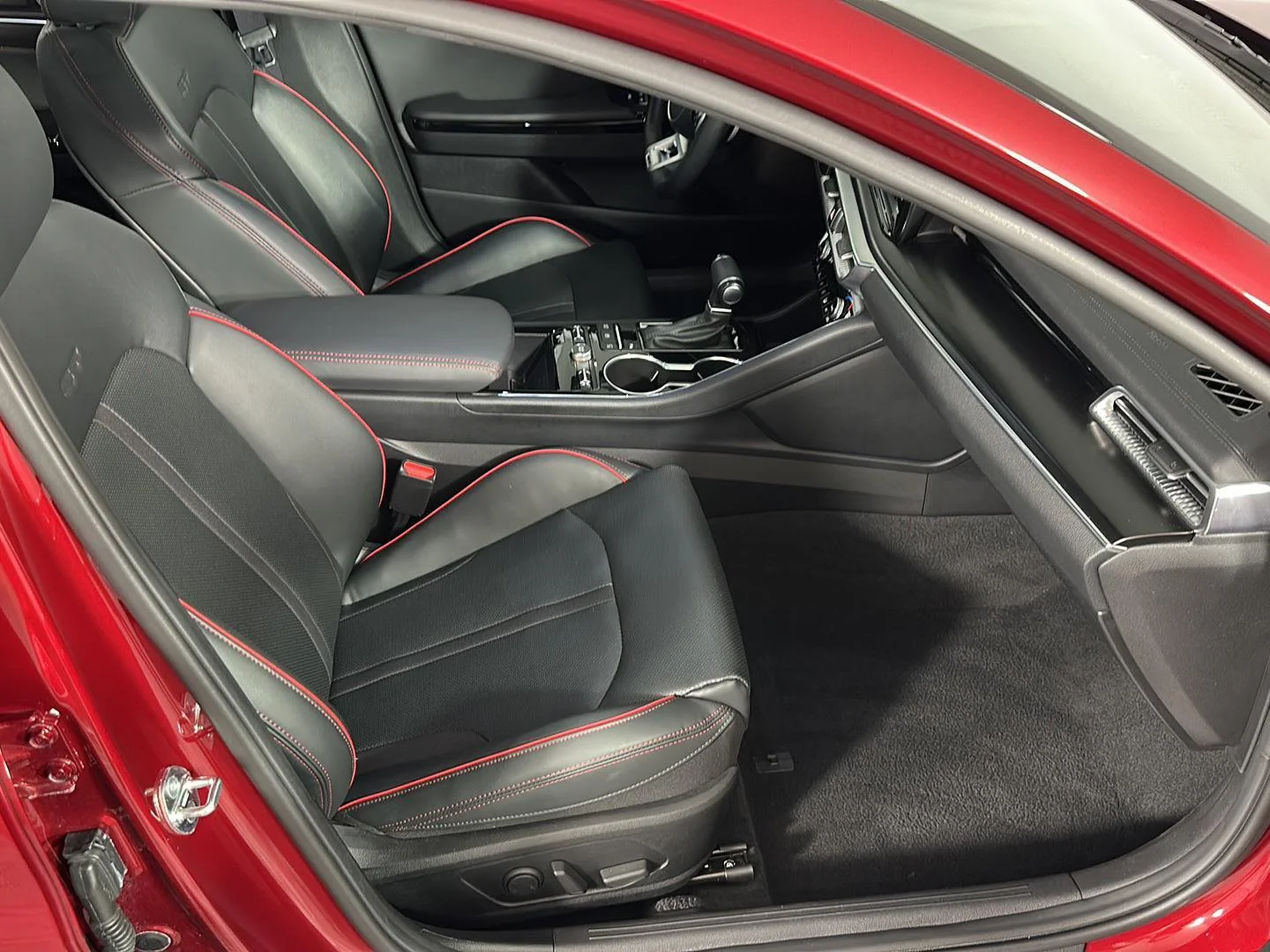 Used 2024 Passion Red Tintcoat Kia GT image 6