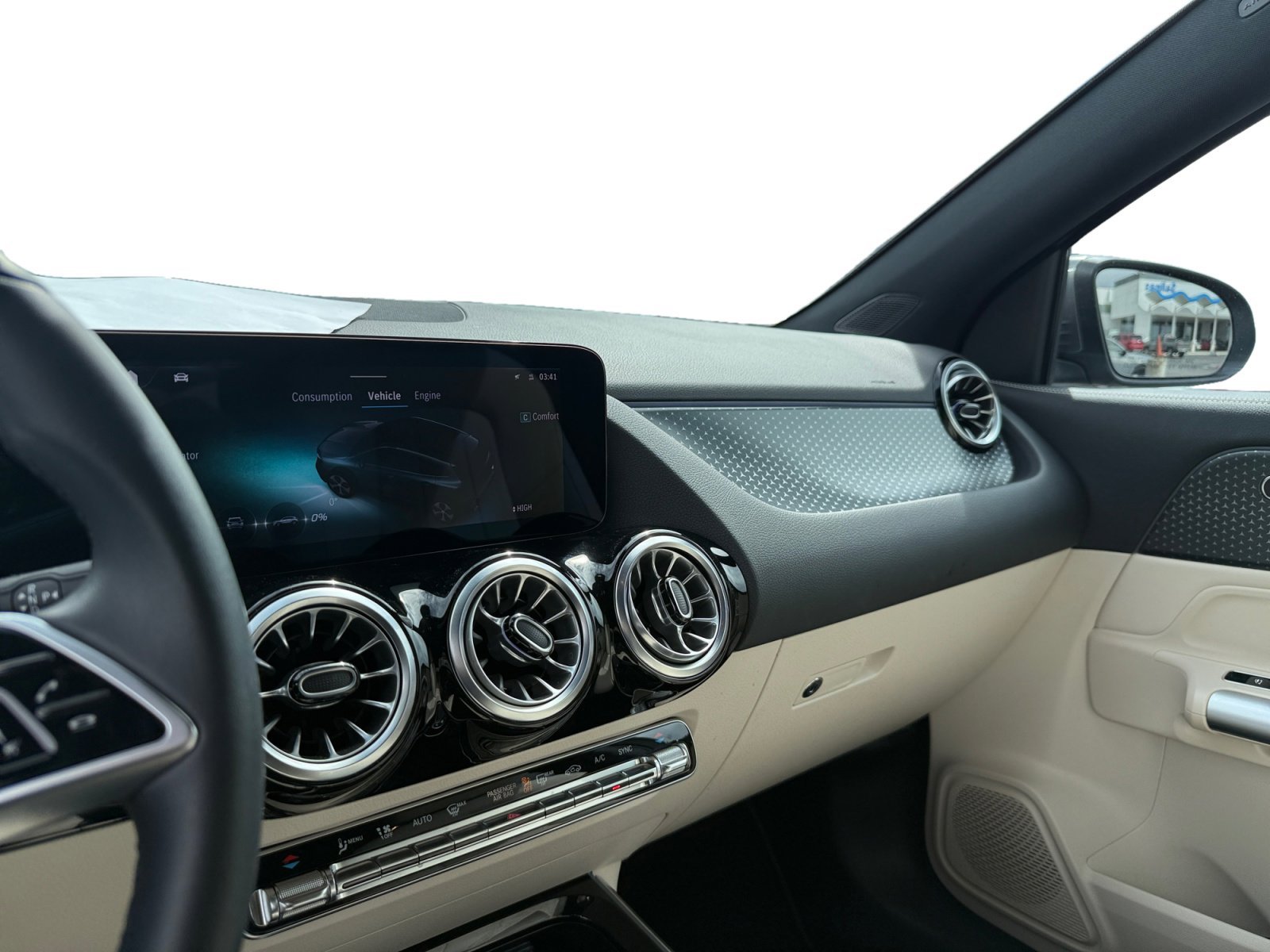 Used 2025 Mountain Gray Metallic Mercedes-Benz GLA 250 image 12