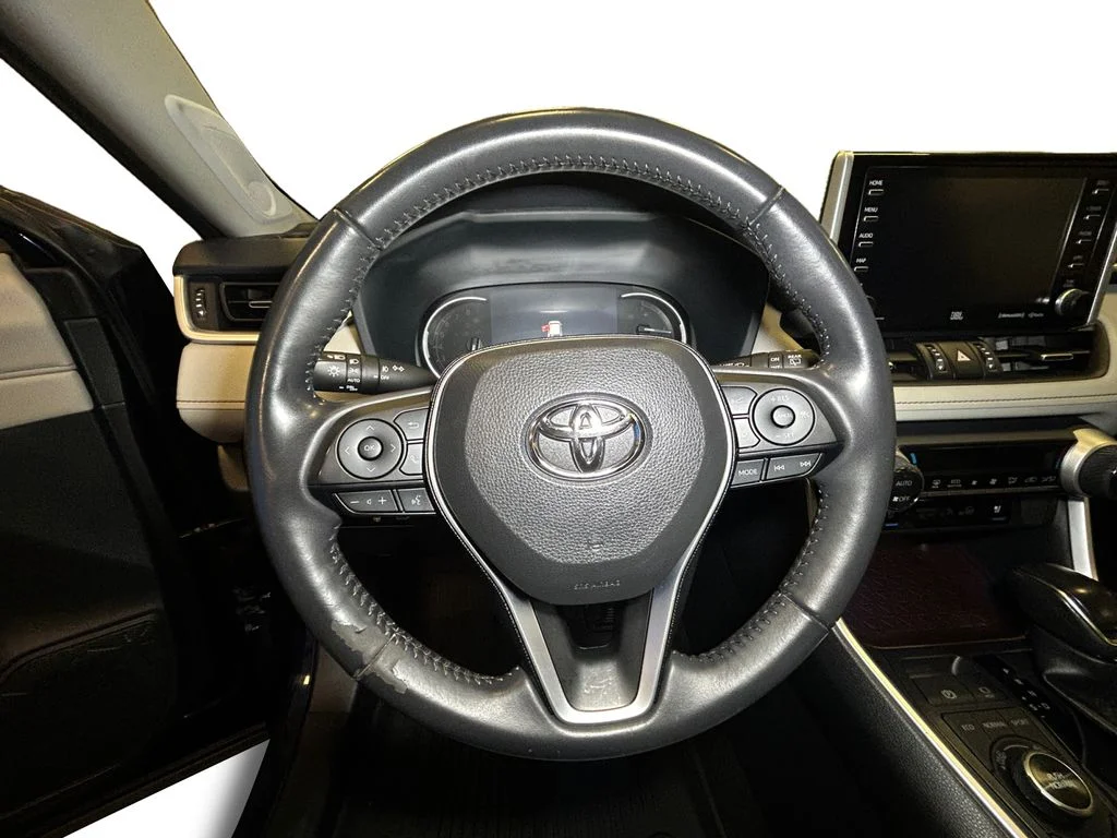 Used 2019 Blueprint Toyota Limited image 12