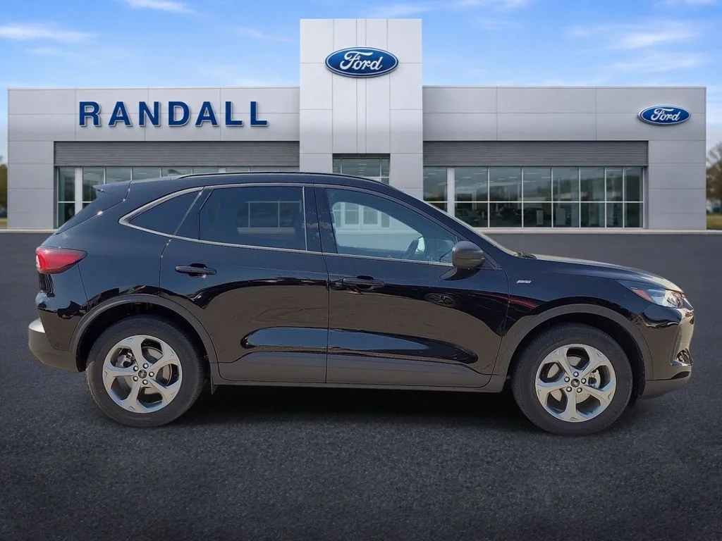 Used 2025 Black Metallic Ford ST-Line image 6