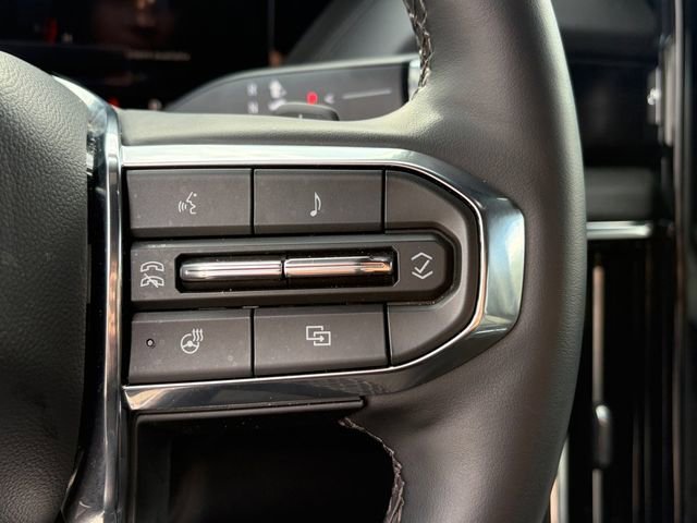 2025 GMC Yukon XL Denali - Photo 8
