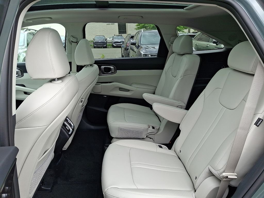 New 2026 Green Kia EX image 5