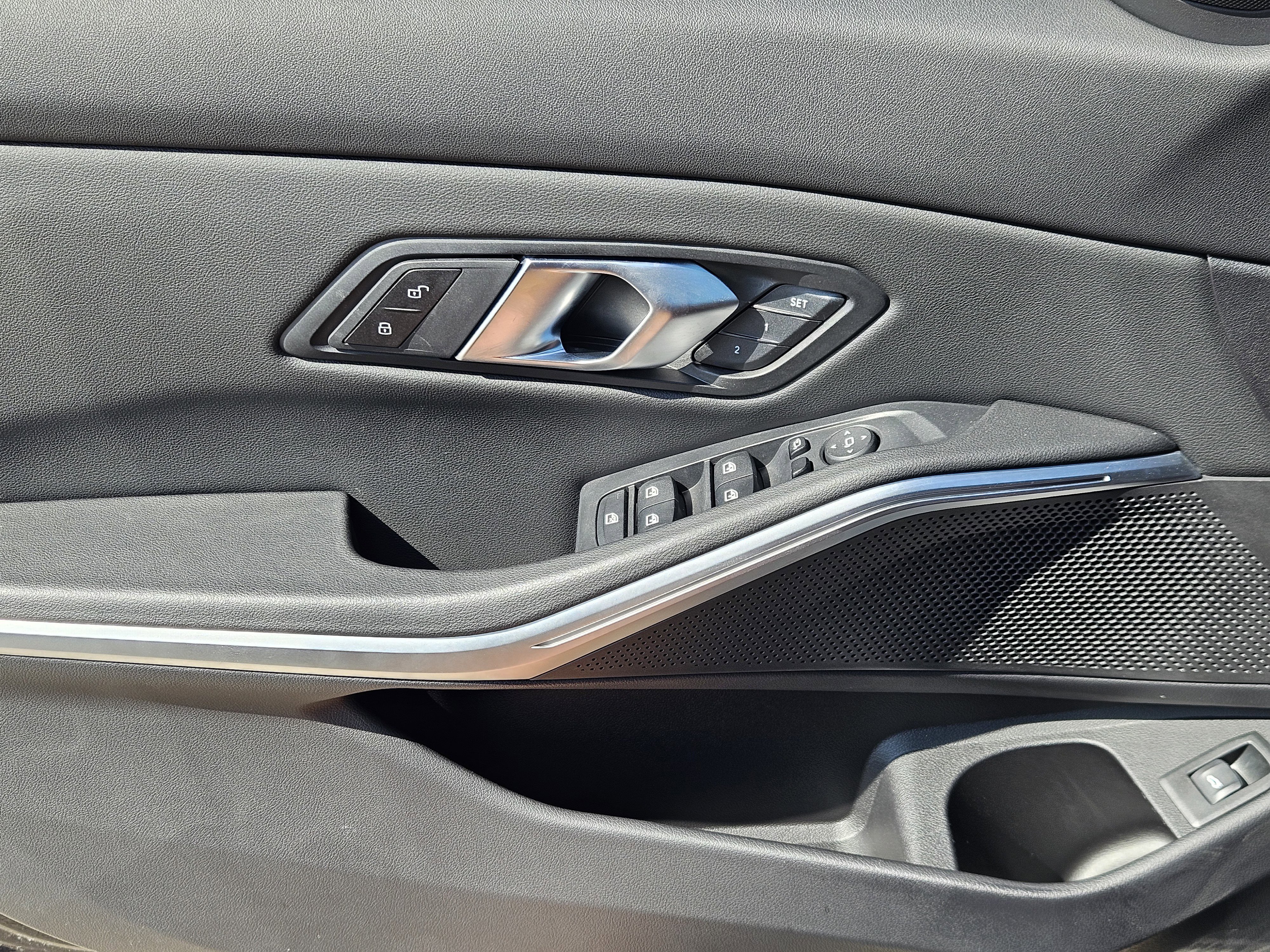 2025 BMW 3 Series 330i - Photo 17