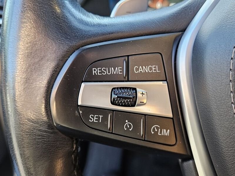 Used 2023 Mineral White Metallic BMW xDrive40i image 30