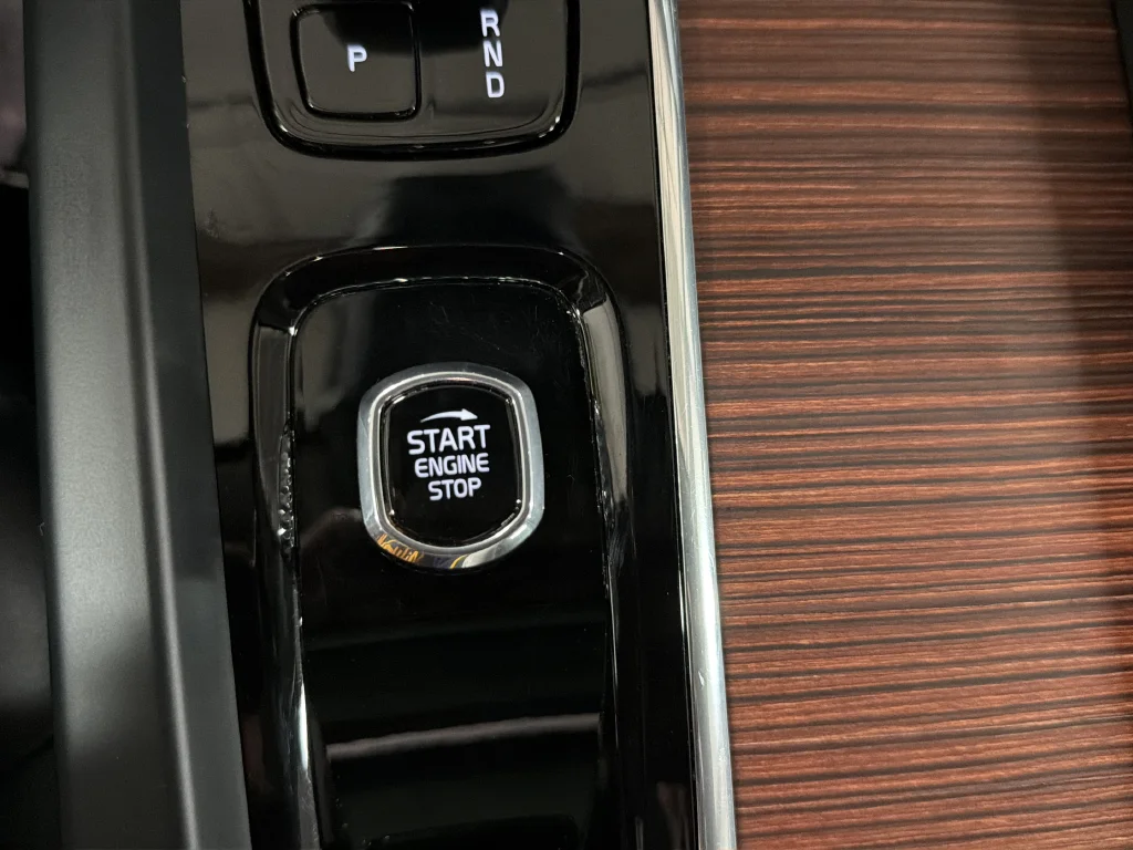 2024 Volvo XC60 Plus - Photo 13