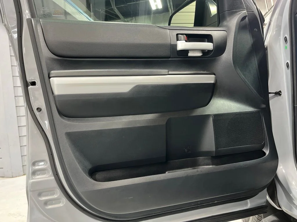 Used 2019 Gray Toyota SR5 image 10