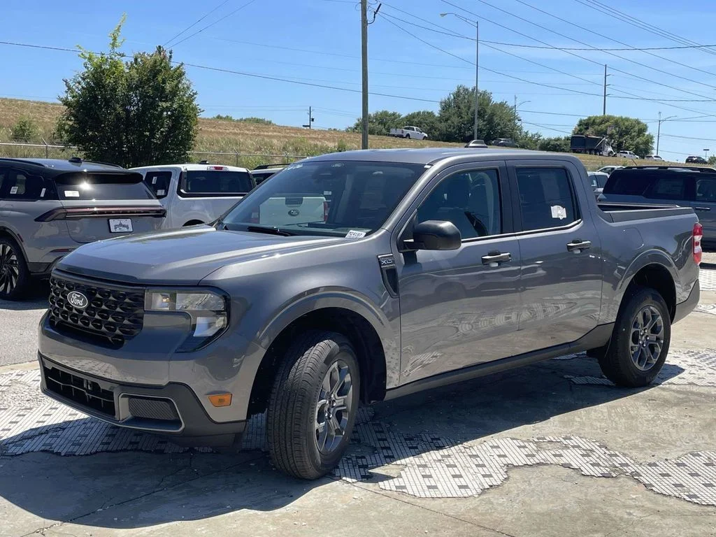 New 2026 Gray Ford XLT image 7