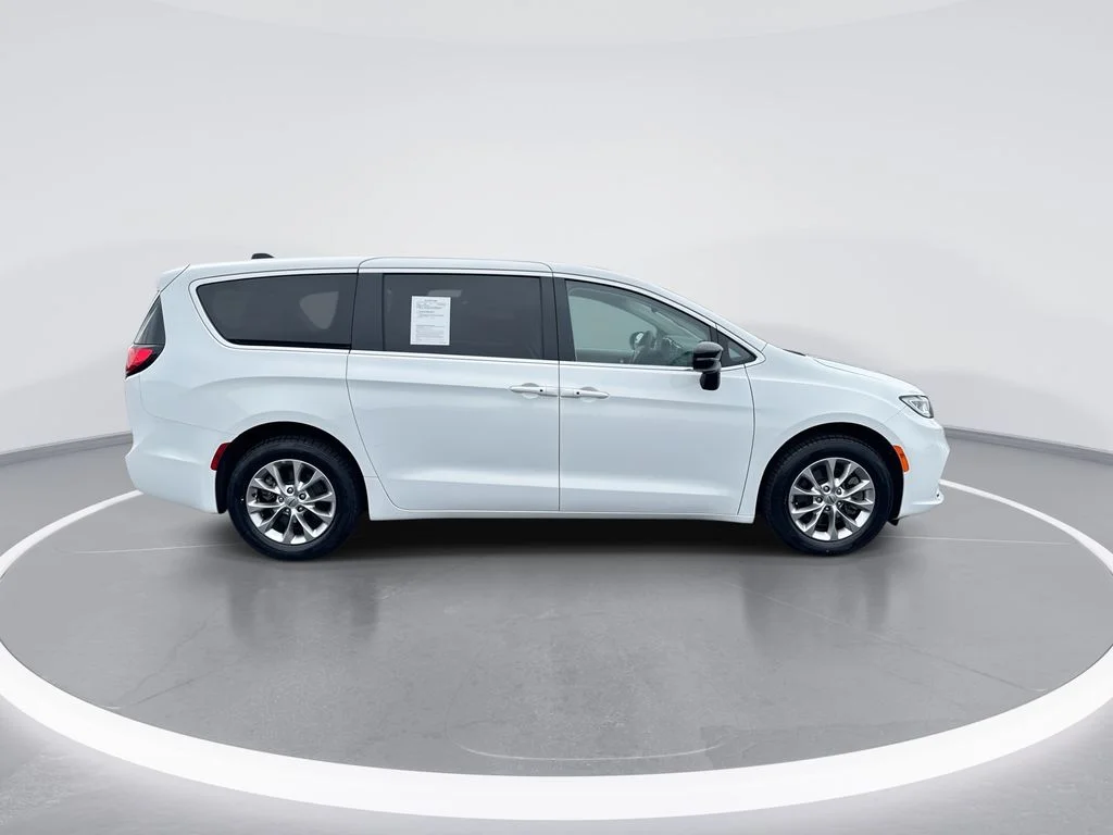 Used 2024 White Chrysler Touring L image 9