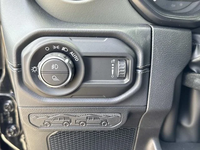 New 2026 Black Jeep Mojave X image 29