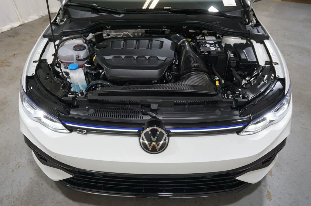 Used 2024 White Volkswagen 2.0T image 37