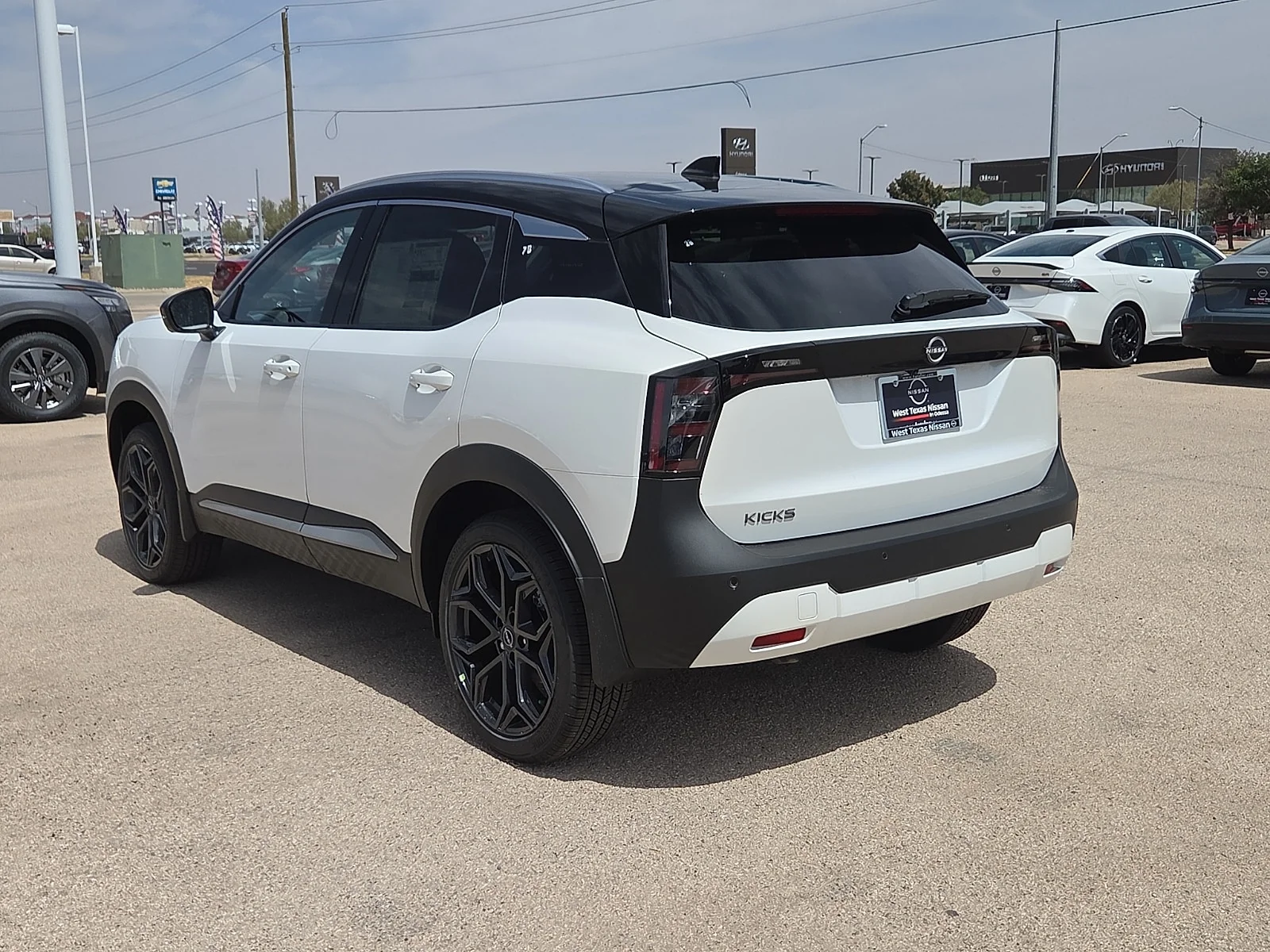 New 2027 XAB 2T White Black Nissan SR Front-Wheel Drive image 3