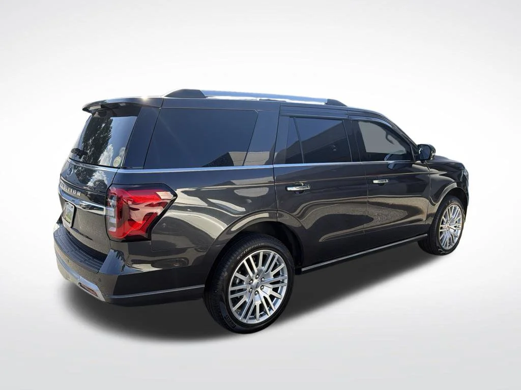 Used 2024 Gray Ford Limited image 4