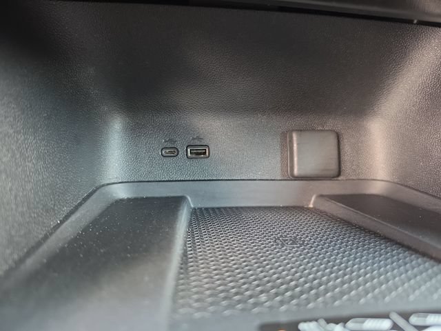 Used 2024 Summit White Chevrolet LT image 29