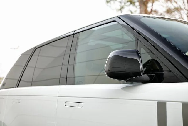 New 2026 Fuji White Land Rover SE image 14