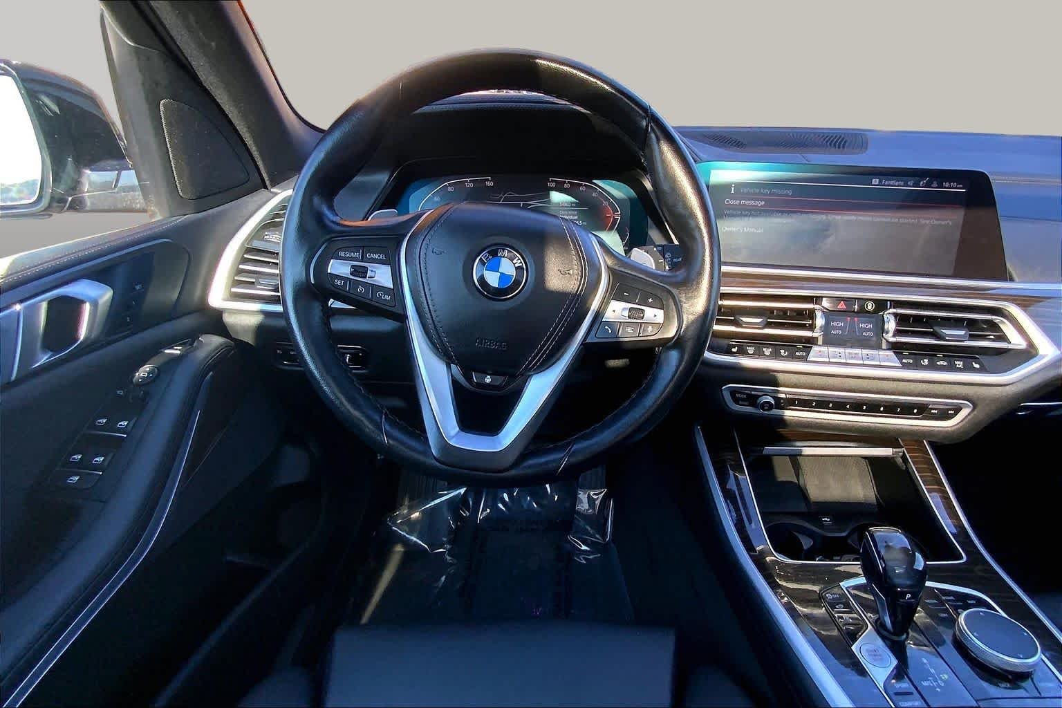 Certified Used 2021 Jet Black BMW xDrive40i image 5
