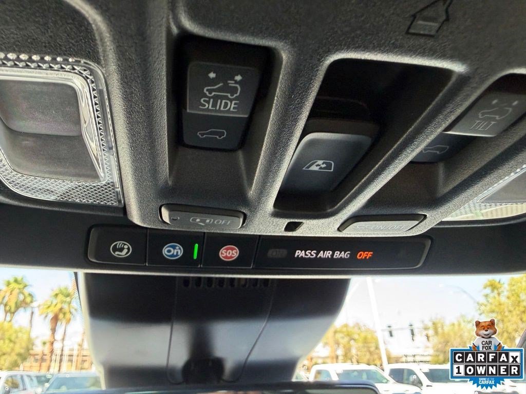 Used 2024 Summit White GMC AT4 image 18