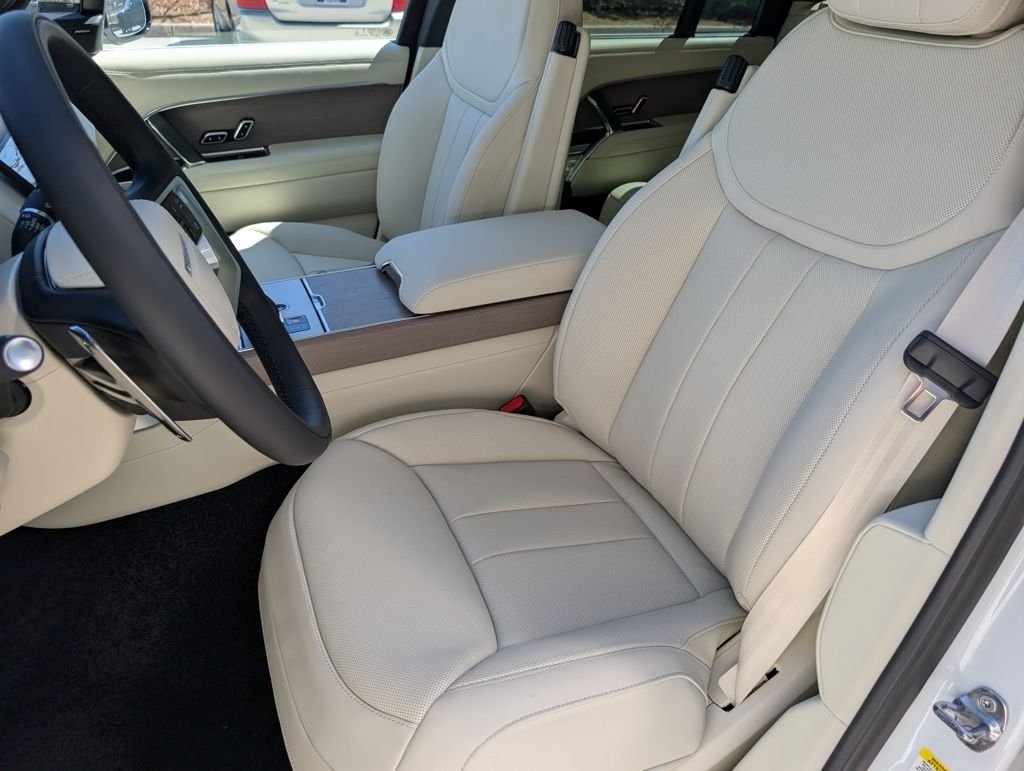 2026 Land Rover Range Rover SE