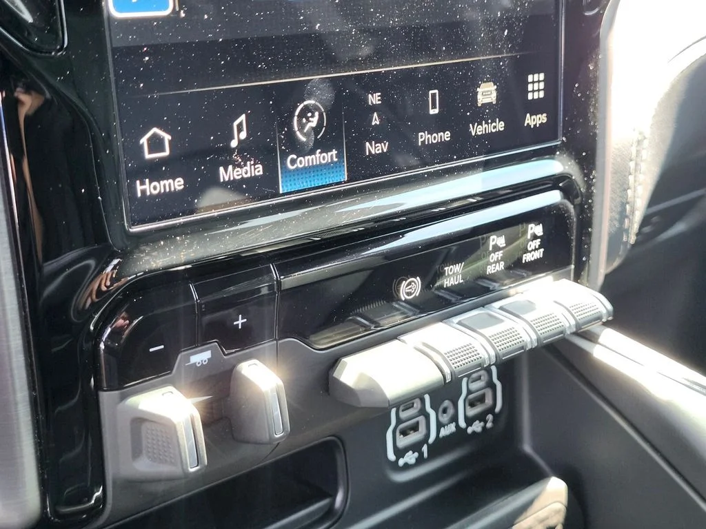 Used 2023 White Ram Rebel image 27