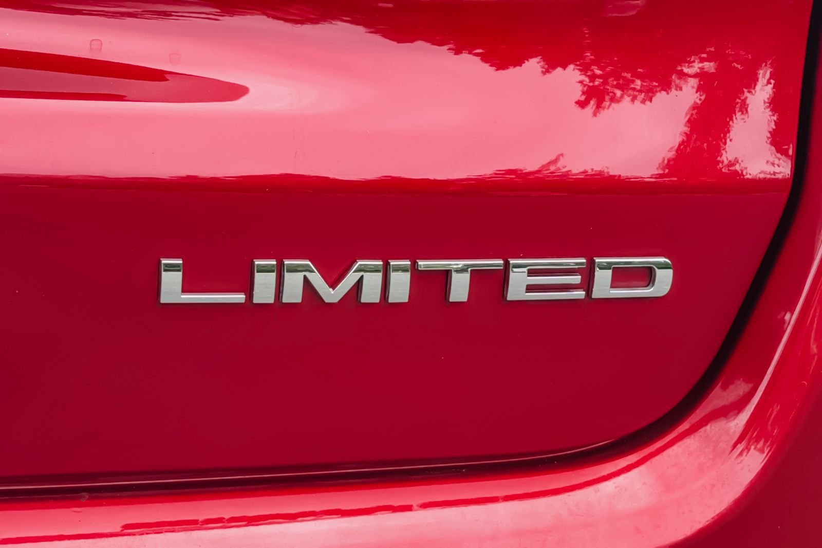 Used 2025 Red Jeep Limited image 38