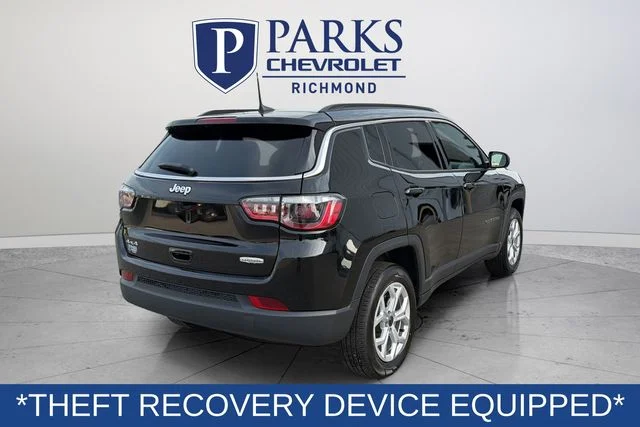 Used 2025 Black Jeep Latitude image 7