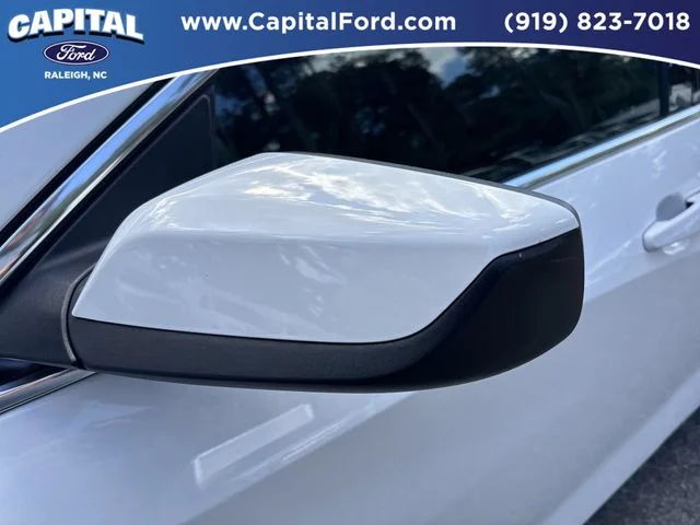 Used 2022 White Chevrolet LT image 12