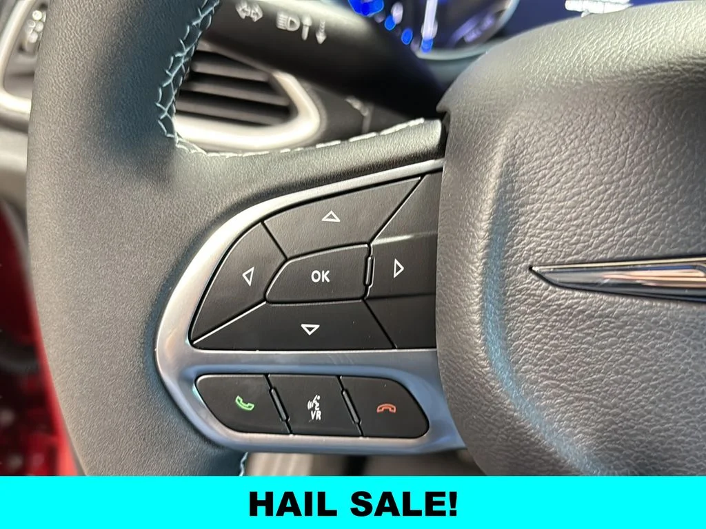 New 2026 Red Hot Pearl-Coat Exterior Paint Chrysler Select image 9