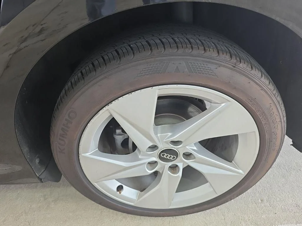 Used 2024  Audi 40 Premium image 13