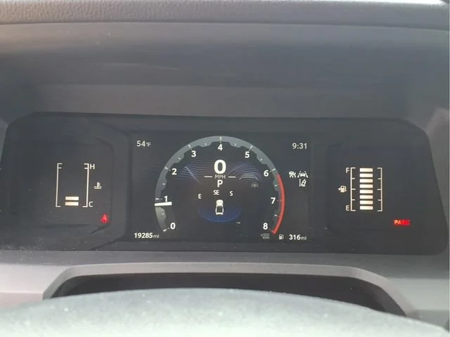 Used 2025  Toyota SR image 15