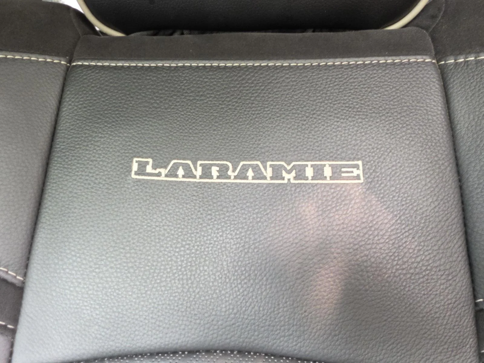 Used 2021 Granite Crystal Metallic Clearcoat Ram Laramie image 28