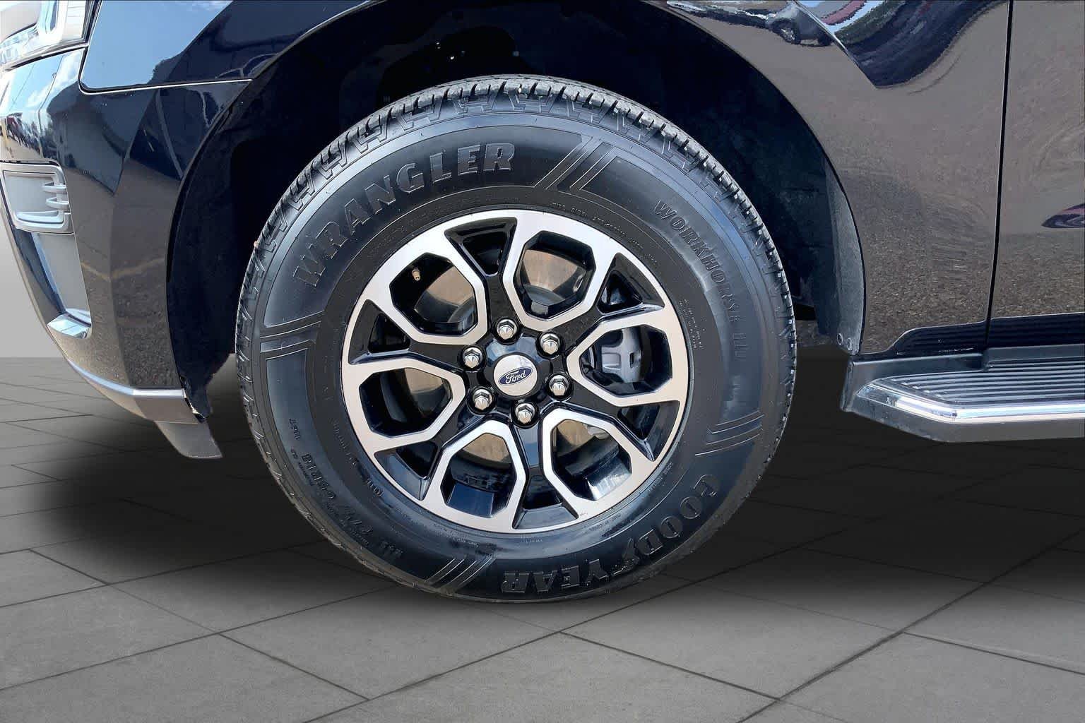 Certified Used 2023 Agate Black Metallic Ford XLT image 11