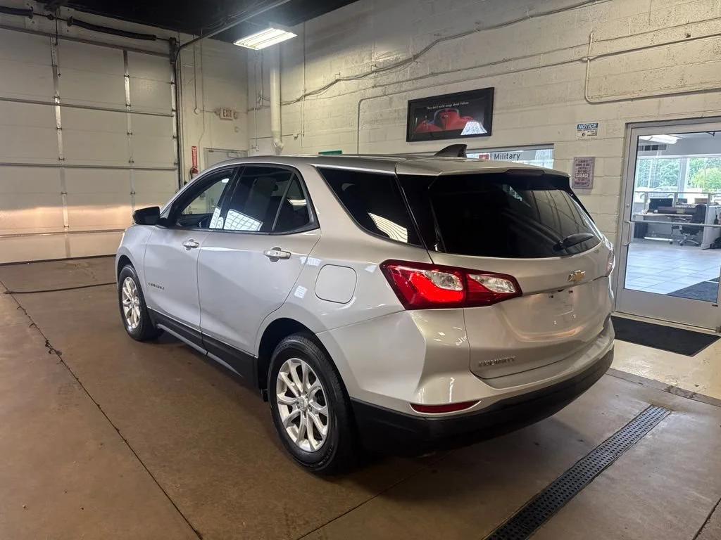 Used 2019 Chevrolet Equinox LS with VIN 3GNAXHEV8KS638843 for sale in Eastpointe, MI